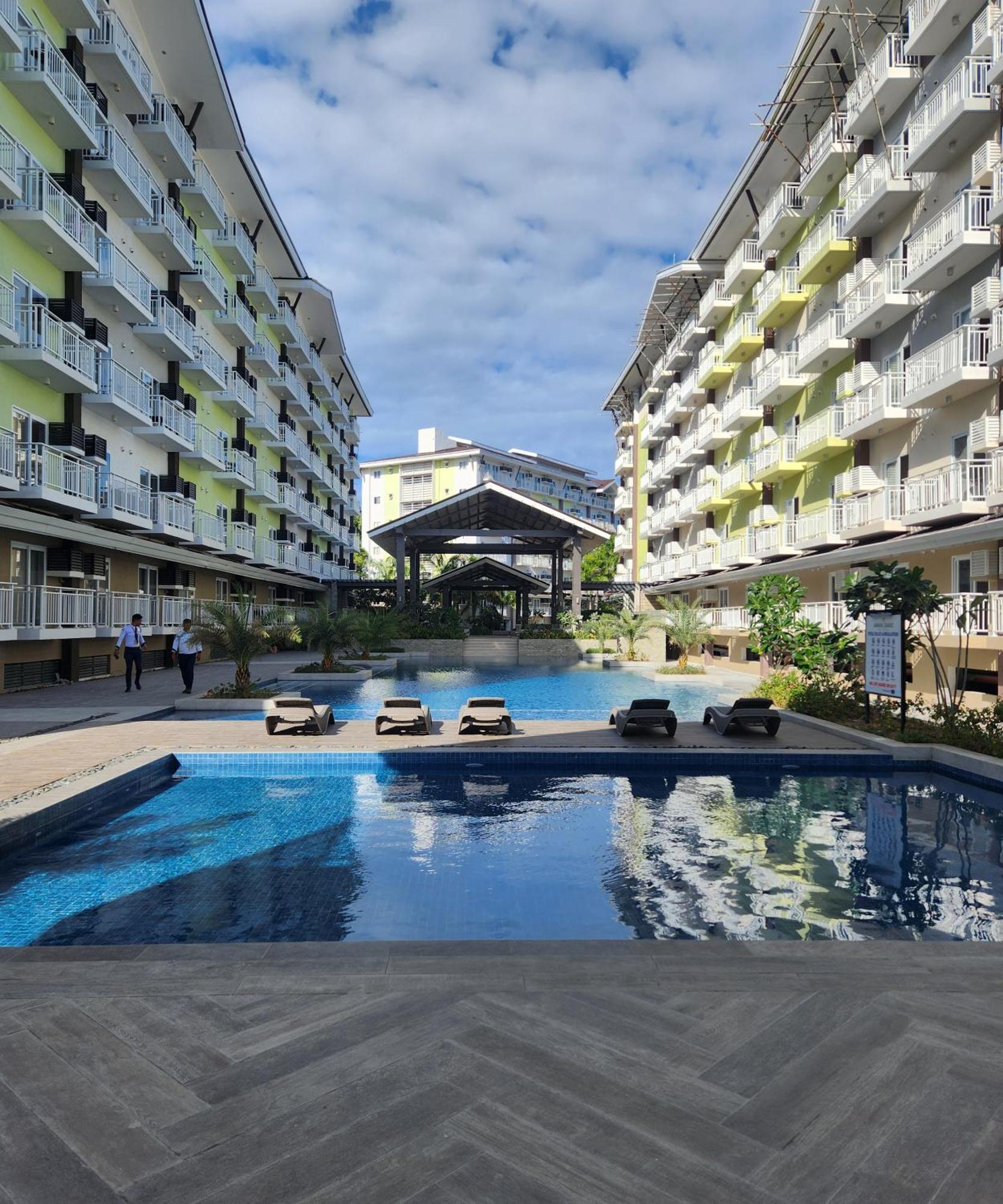 Condo Azur Suites A326 Amani Resorts Residences , 5 Minutes Airport, Netflix, Stylish, Cozy With Luxurious Swimming Pool Lapu-Lapu City Buitenkant foto