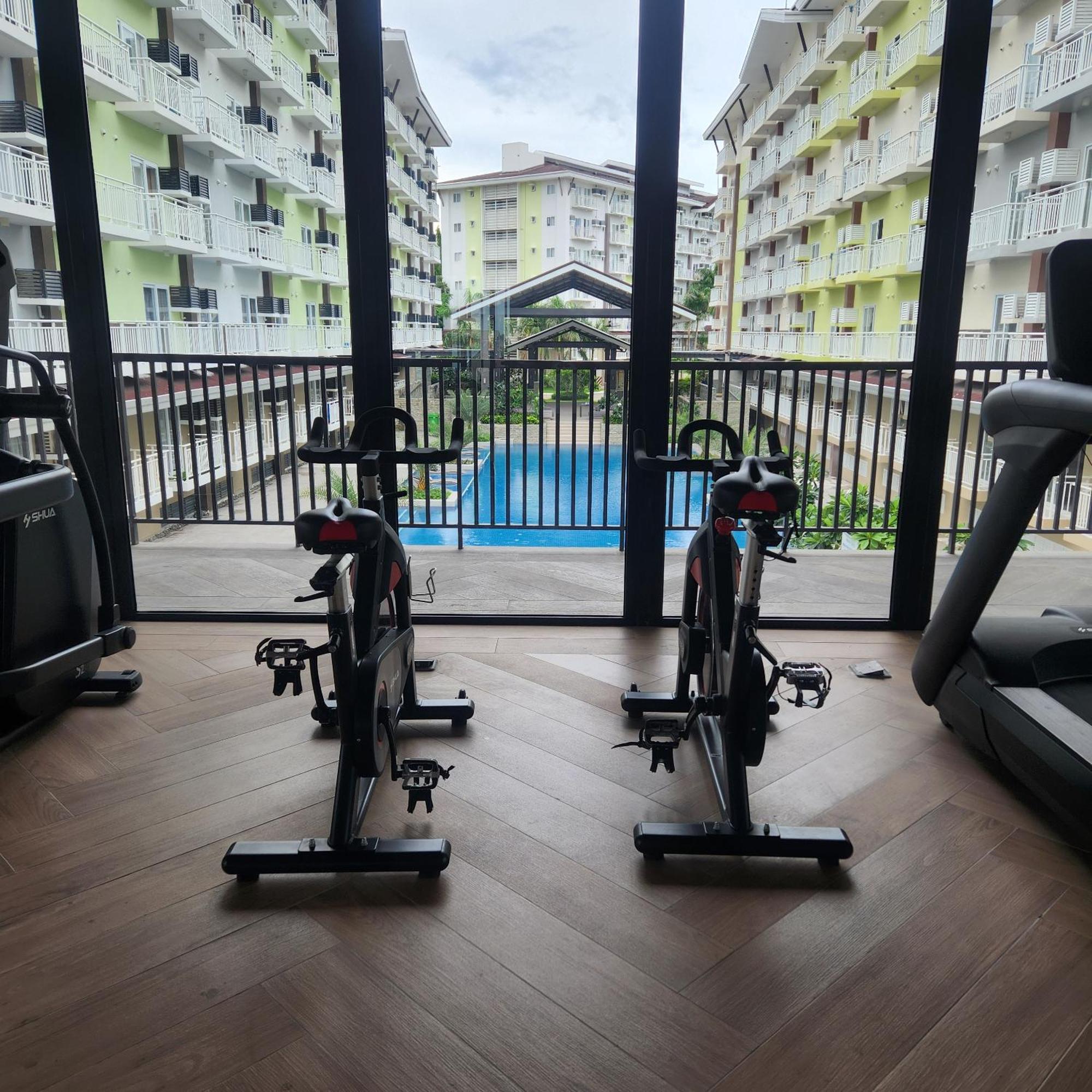 Condo Azur Suites A326 Amani Resorts Residences , 5 Minutes Airport, Netflix, Stylish, Cozy With Luxurious Swimming Pool Lapu-Lapu City Buitenkant foto